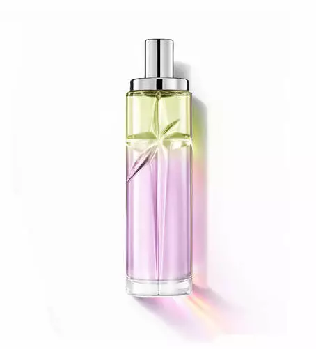 Gourmet Berry: botella alta con degradado verde claro y rosa sobre fondo blanco.