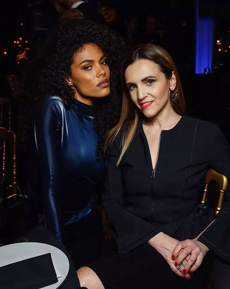 Tina Kunakey y Sandrine Groslier en la gala benéfica de Numéro Magazine. MUGLER MAG
